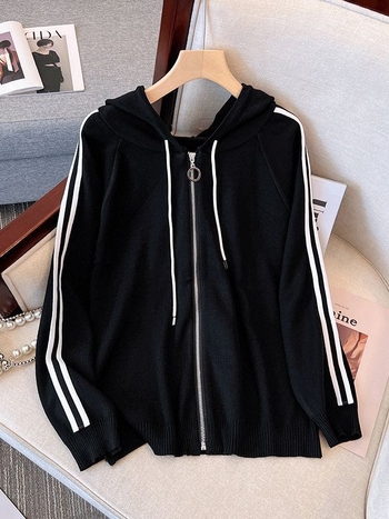 Set de trening pentru femei cu pantaloni — model în dungi/pătrate, poliester, mâneci lungi, toamna 2023, stil japon- coreean de relaxare