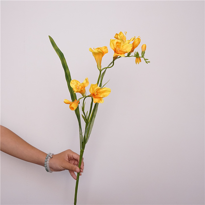 Изкуствено цвете Фрезия, коприна, цвете с един клон, за външна употреба.