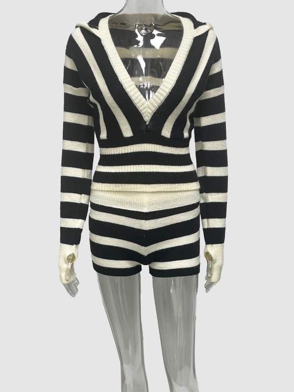 Set s kapuljačom i šortsom, prugasti uzorak, dugi rukavi, Arctic fleece tkanina, 95% spandeks