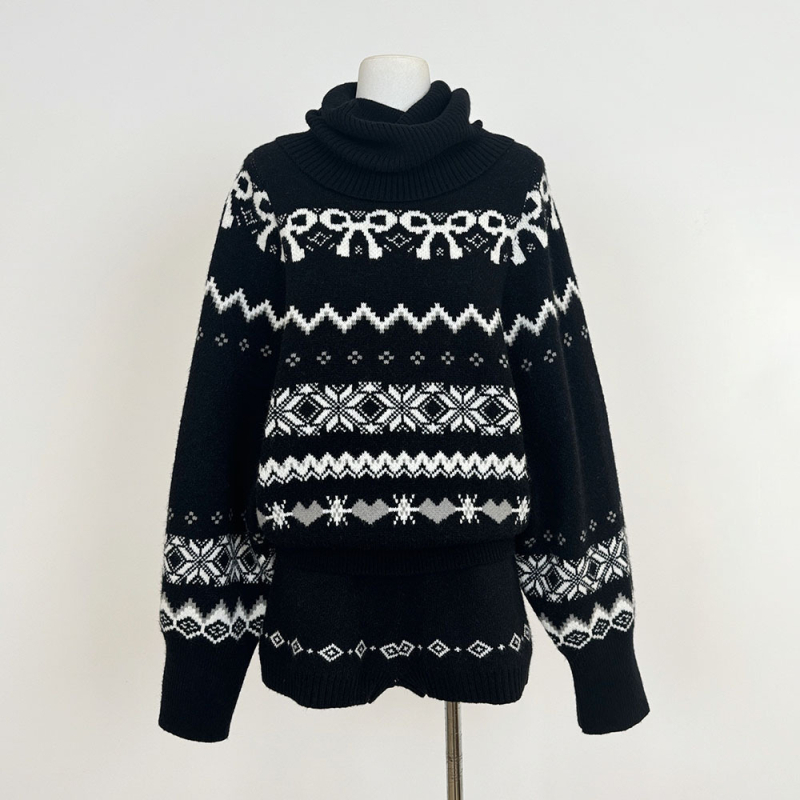 Ženski dvodijelni set u američkom retro stilu Fair Isle — crni pleteni pulover s visokim ovratnikom i kratke hlače