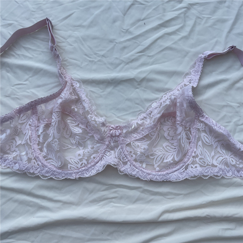 Liemenėlė su įtvarais (labai plonas formuojamas puodeliai, 3/4 puodeliai, nuimamos dvigubos petnešos, nėrinių siuvinėjimas)