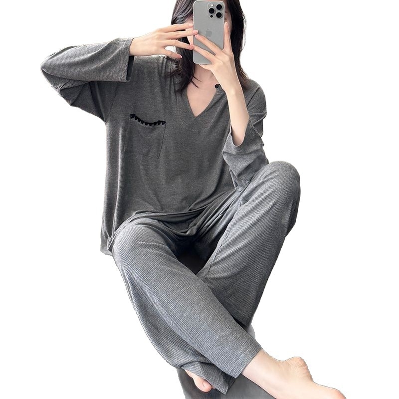 Modaliniai medvilniniai pižamos komplektas, V kaklo puloveris, ilgos rankovės, ilgosi nos, vidutinė masė 141–160 g/m², pavasario–rudens kasdieniai namų drabužiai