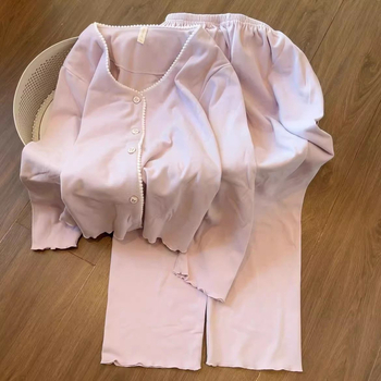 Moterų Derong velūrinis pižamų komplektas su V kaklu, ilgomis rankovėmis, šiltas iš poliesterio 95–100%, namų dėvėjimui