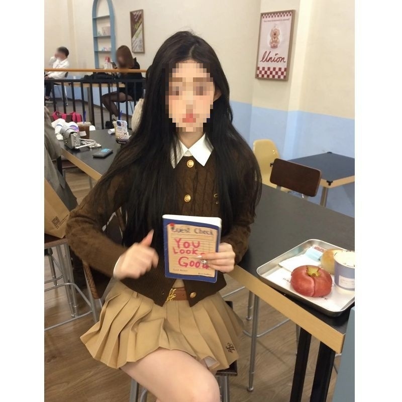 Ženski kostim s suknjom - školski stil JK, tanki pleteni kardigan kao vanjski sloj, dugi rukavi, mini suknja, proljeće 2025