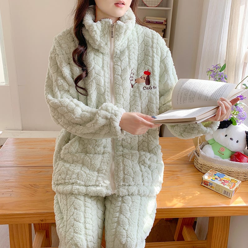 Motinystės pižamos komplektas maitinti – rudens‑žiemos 2025, Jacquard velvetas, 100% poliesteris, 251–300 g/m² storis, ilgomis rankovėmis, ilgos kelnės, plus dydis, mielas stilius