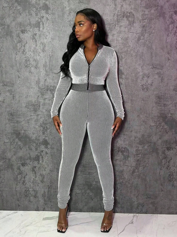 Grožis moterų dviejų dalių kasdienis sportinis kostiumas su ilgomis rankovėmis ir užtrauktuku — ruduo 2025, raštas dryžuotas/karas, poliesterio/spandekso mišinys, koliažo detalės, gatvės stilius