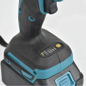 Elektromos ütőkulcs lítiumakkumulátoros, max nyomaték 350 Nm, tömeg 3,0 kg, 3500 ütés/perc