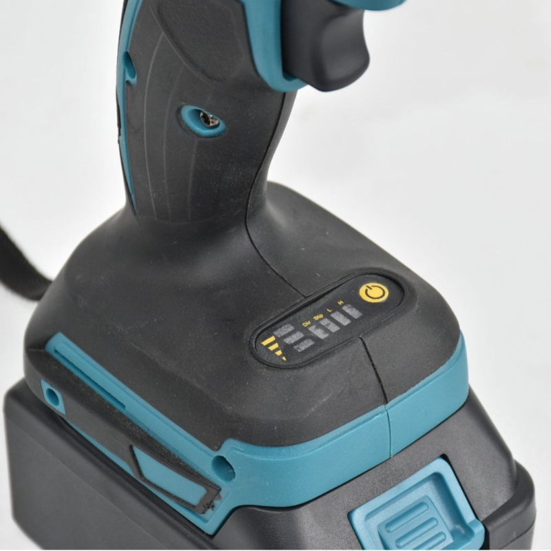 Elektromos ütőkulcs lítiumakkumulátoros, max nyomaték 350 Nm, tömeg 3,0 kg, 3500 ütés/perc