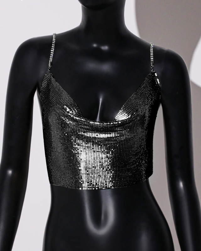 Metalni halter top sa šljokicama, stražnji dijamantni lanac, uski kroj, ultra kratka duljina ispod 40 cm, jednofarbni uzorak