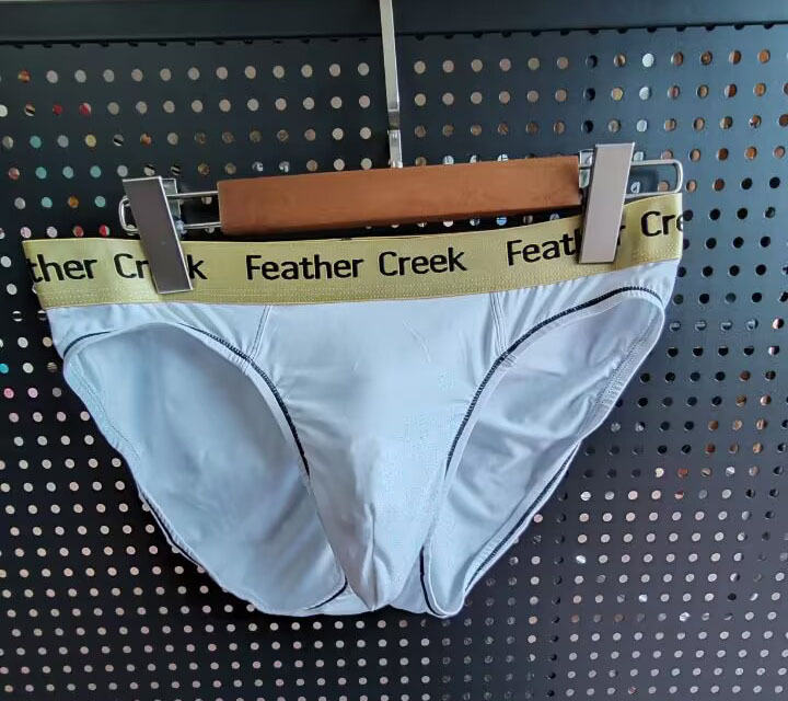 Мъжки брифове с нисък талия, дишащ Modal плат, едноцветни, 80-90% Modal в основния плат и чатала, за възрастни мъже