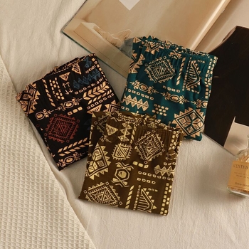 Muške hlače u vintage etno stilu, geometrijski uzorak (90–95% pamuka; pleteni materijal; prozračan; antibakterijski)