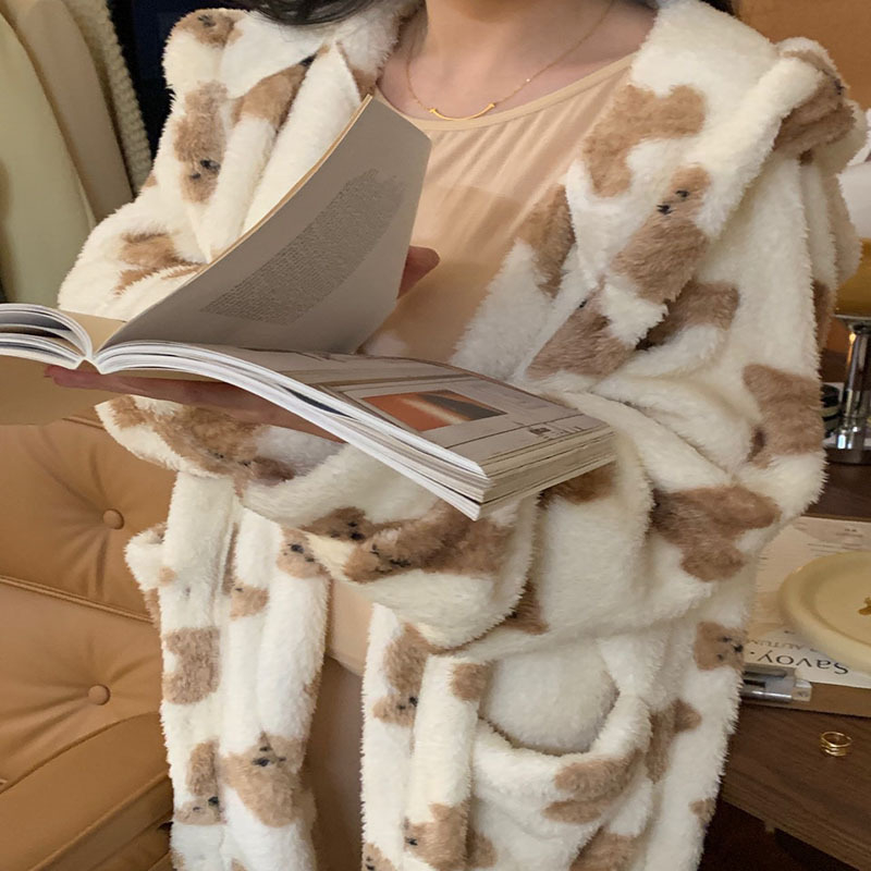 Moteriški terminis komplektas: viršus ir kelnes - pagrindinis audinys viskozė, pamušalas poliesteris, 161–180 g/m², vieno sluoksnio, išlaiko šilumą