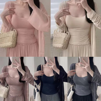 Női pamut top vállpántos, alacsony nyakú kivágás, 80–90% pamut, vékony anyag, mind a négy évszakra