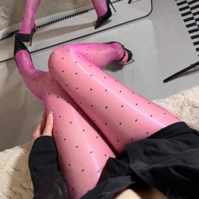 Nylon harisnya, ultra vékony, láthatatlan, varrat nélküli, hullámos pöttyös minta