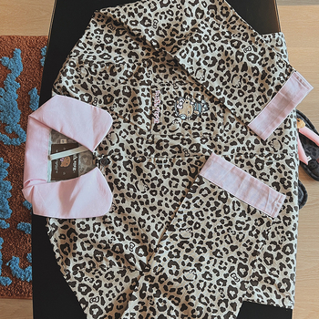 Lyocell pidžama set s leopard uzorkom, duga rukava i duga hlače, lagana tkanina, za sve sezone