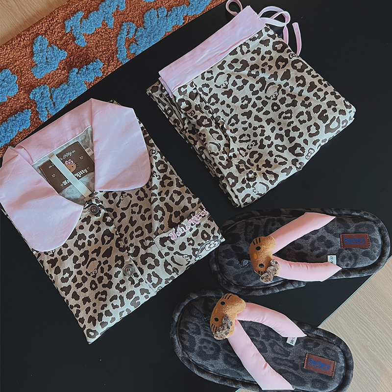 Lyocell pidžama set s leopard uzorkom, duga rukava i duga hlače, lagana tkanina, za sve sezone