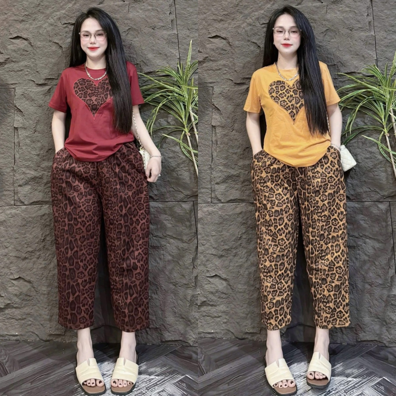 Ženski dvodijelni set: T-shirt top i široke hlače, anime karikatura uzorak, Milk Silk tkanina, poliester 90–95%, ljeto 2025