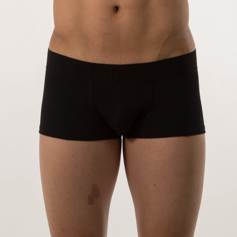 Lenjerie intimă bărbătească din bumbac respirabil, talie joasă, buzunar în formă de U pentru ridicarea șoldurilor; țesătură principală 95% bumbac; căptușeală 95% bumbac