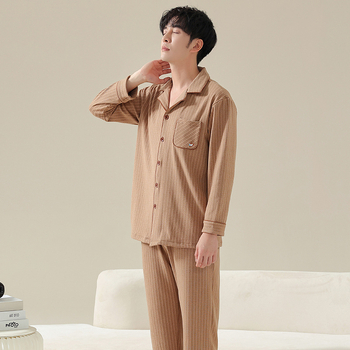 Férfi melegítő velúr pizsama készlet — Derong velúr anyag, reveres gallér, hosszú ujjú, 201–250 g/m²