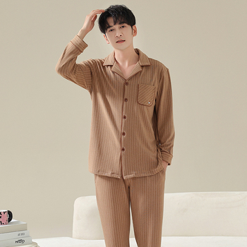 Férfi melegítő velúr pizsama készlet — Derong velúr anyag, reveres gallér, hosszú ujjú, 201–250 g/m²