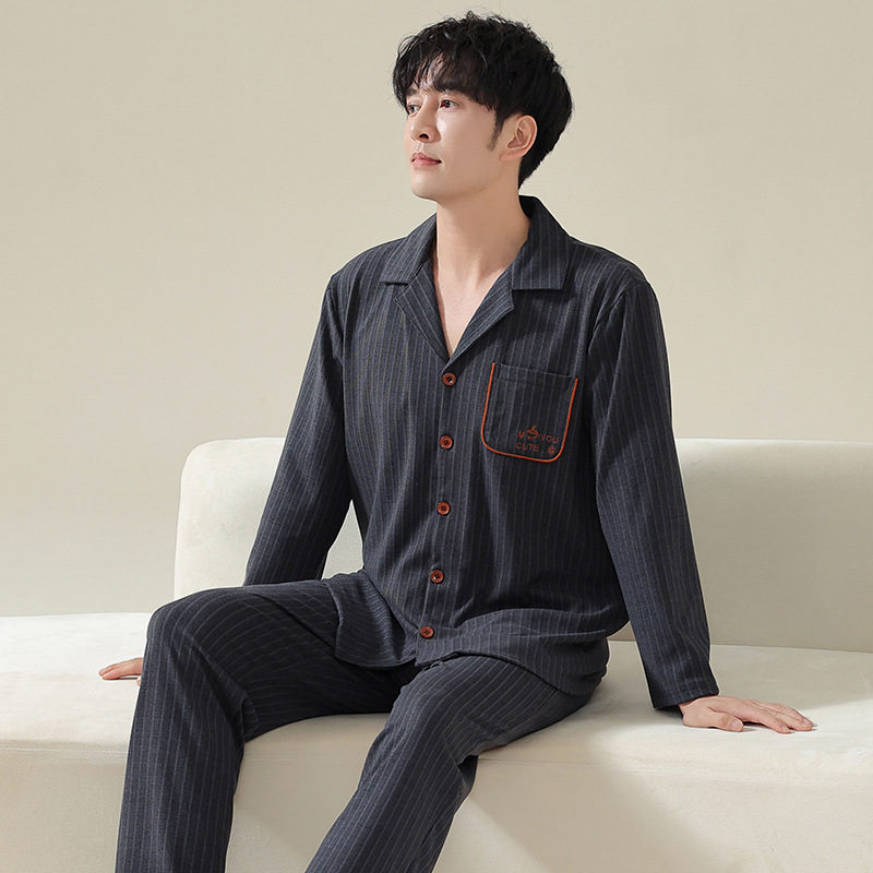 Férfi melegítő velúr pizsama készlet — Derong velúr anyag, reveres gallér, hosszú ujjú, 201–250 g/m²