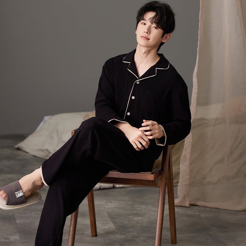 Vékony velúr pizsama készlet, kardigán-stílus, közepes súly 181–200 g/m²