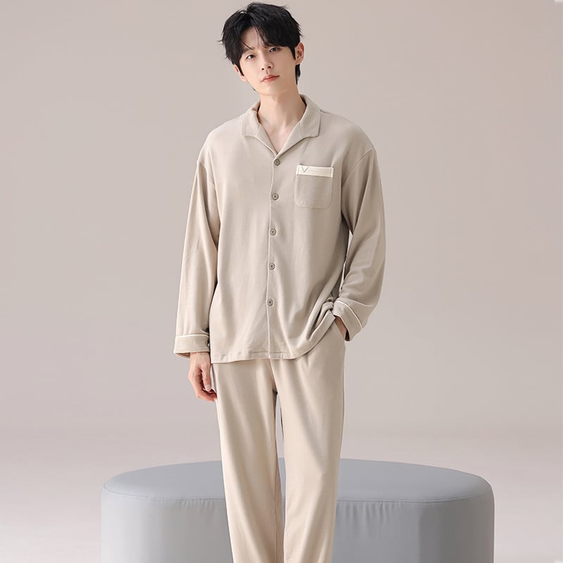 Vékony velúr pizsama készlet, kardigán-stílus, közepes súly 181–200 g/m²