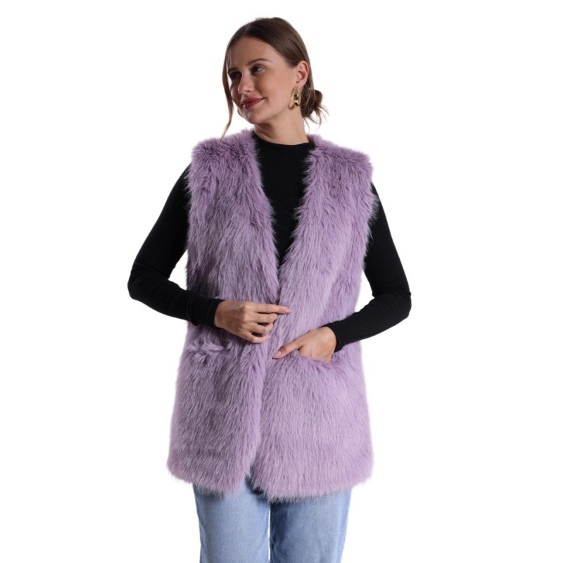 Vesta din blană sintetică cu decolteu în V, poliester, croi lejer, lungime medie (Material: Poliester; Material principal: Blană sintetică; Decolteu: în V; Croi: lejer; Lungime: medie)