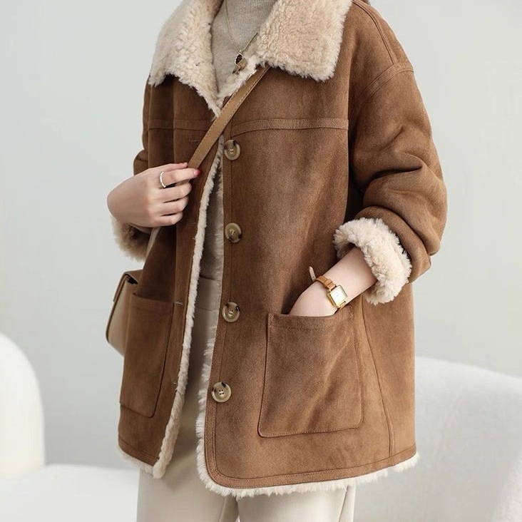 Ženska jakna u korejskom stilu s umjetnom krznom i izgledom kože, poliester 90–95%, drugi materijal ≤30%