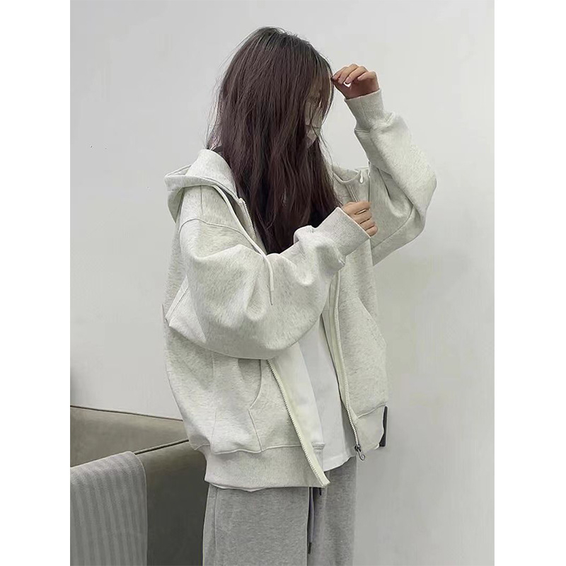 Kardigan s kapuljačom i zatvaračem - lagan, slobodan kroj, proljeće 2023; corduroy tkanina; krzno kunića <30%; drugi materijal.