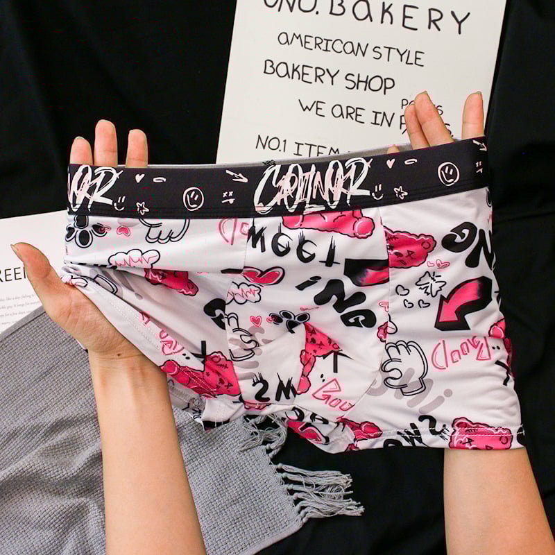 Muške boxerice Ice Silk, grafički uzorak, srednji pojas, prozračne i brzo se suše, sastav 80–90% poliestera, podstava prepona viskoza