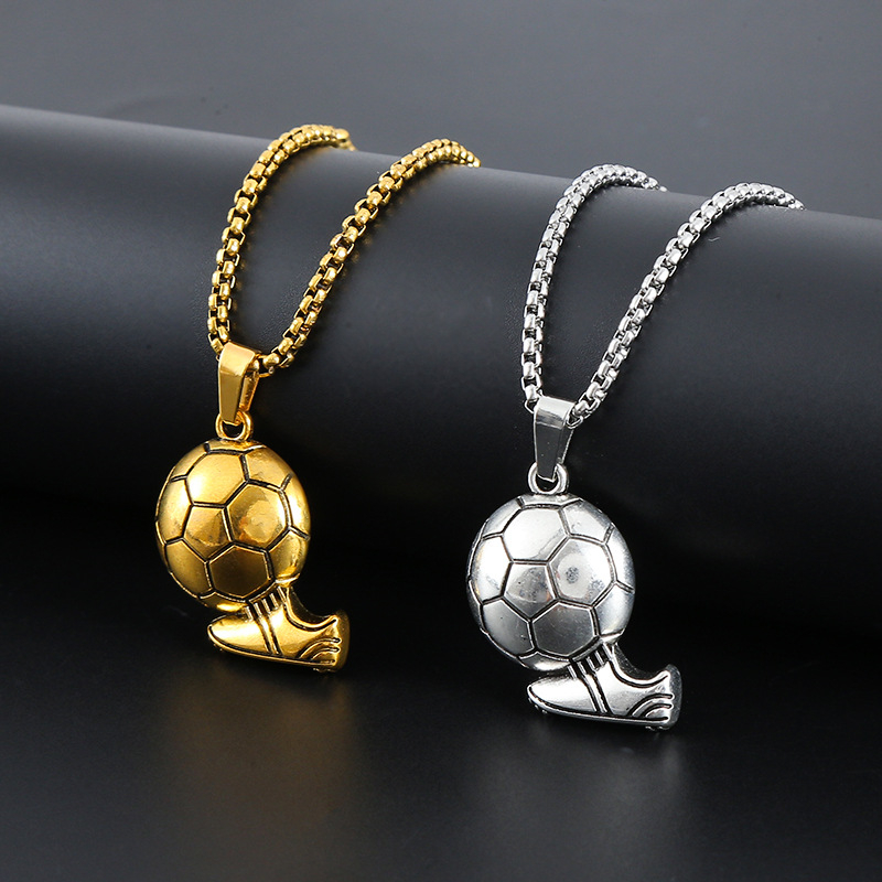 Geometrijska ogrlica s futbalskim privjeskom, urbani street hip-hop stil, unisex (Materijal: titan čelik; Obrada: elektroplatiranje; Materijal privjeska: legura; Lanac: keel lanac; Težina: 16,22 g)