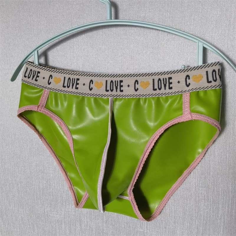 Muške latex gaćice s trokutastim krojem i elastičnim rubom, jednobojne