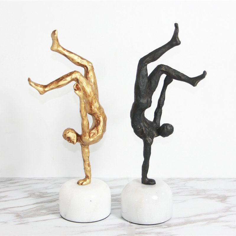 Metalna figurica gimnastičarke, minimalistički moderni dekor za dom i ured