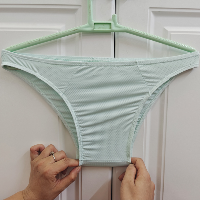 Boxeri bărbați Ice Silk talie joasă, uscare rapidă și respirabile, Nylon 80-90%