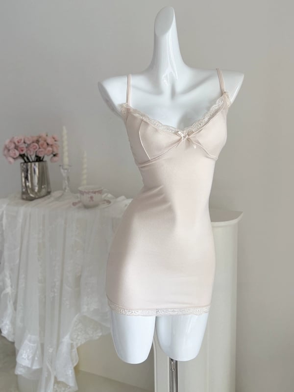 Seksi noćna haljina za žene s čipkastim trakama, bez rukava, kratka bodycon haljina, s jastučićima za prsima, poliester