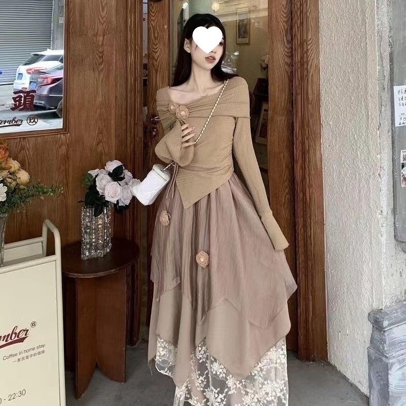 Elegantan ženski dvodjelni proljetni set: top bez ramena i asimetrična mini suknja, stil princeze
