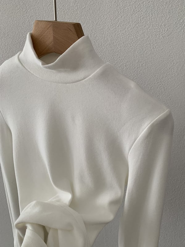 Siaura silueto palaidinė su maža kaklo apykakle, ilgomis rankovėmis, vienos spalvos, kašmyras ir viskozė