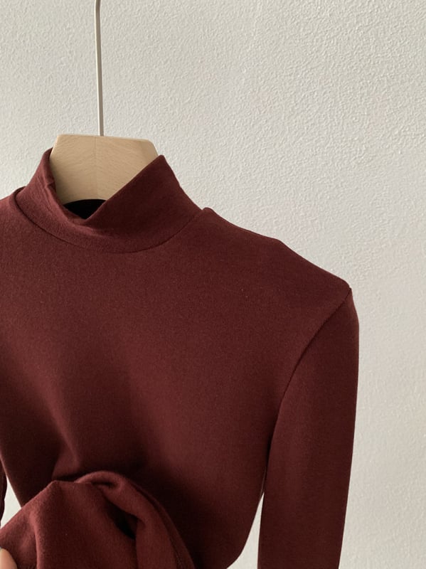 Siaura silueto palaidinė su maža kaklo apykakle, ilgomis rankovėmis, vienos spalvos, kašmyras ir viskozė