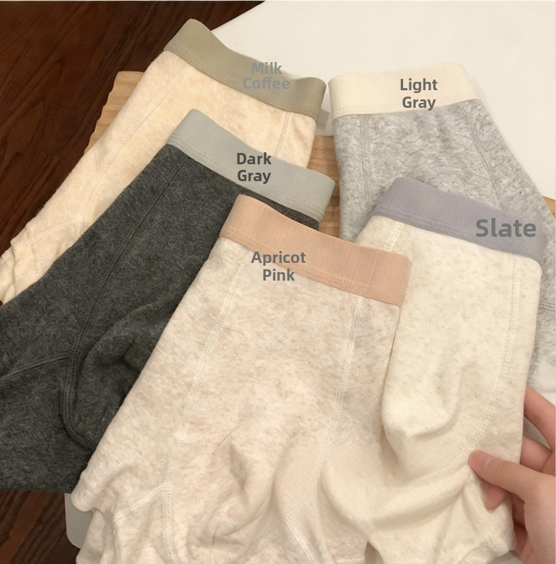 Meeste puuvillased bokserid, hingavad ja antibakteriaalsed; keskmise kõrgusega vöö; sisetald 100% puuvill; põhiaine 95–100% puuvill