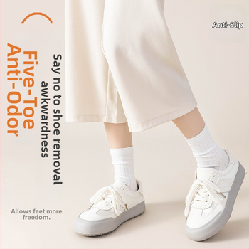 Женски чорапи с пет пръста, средно високи; памук-полиестер-спандекс 64.4%/32.7%/2.9%; антибактериални, абсорбиращи изпотяване, дезодориращи, антифрикционни; едноиглена плетка