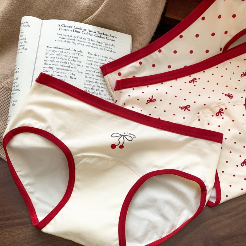 Női antibakteriális pamut alsó, középmagasságú derekú, hosszított ágyék, U-alakú fazon, gradiens mintázat