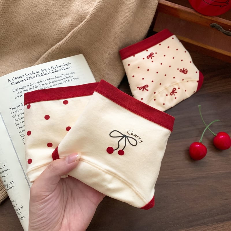 Női antibakteriális pamut alsó, középmagasságú derekú, hosszított ágyék, U-alakú fazon, gradiens mintázat