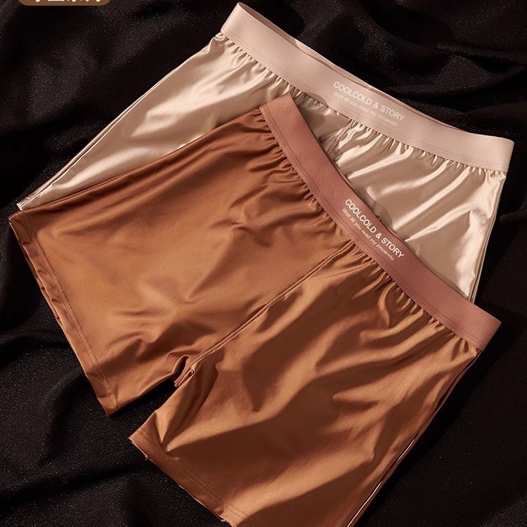 Férfi boxerek Satin Ice Silk anyagban, lélegző, fő anyag 80–90% nylon, kötött, középmagas derék, nyár
