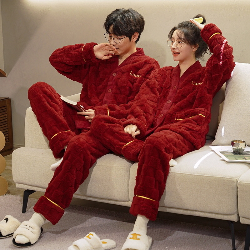 Pidžama za par od koralnog flisa, 100% poliester, ekstra debela, V-dekolte, dugi rukavi i duge hlače