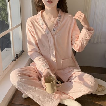 Ženski pajama set od island velvet s izšivkom, jesensko–zimska kolekcija, topla flis podstava za domaću udobnost