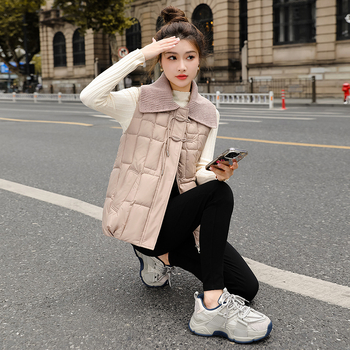 Vesta feminină din bumbac, fără mâneci, cu umplutură din bumbac-puf, guler rever, fermoar, exterior poliester, croială lejeră, primăvara 2024