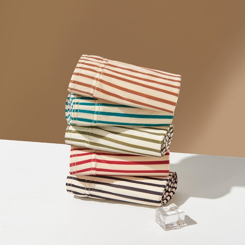 Férfi csíkos, lélegző poliészter boxer briefs – kötött anyag, gyorsan száradó, 41–50D fonal (Anyag: Poliészter; Légáteresztő; Gyors száradás; Mintázat: Csíkos; Fonal: 41–50D)