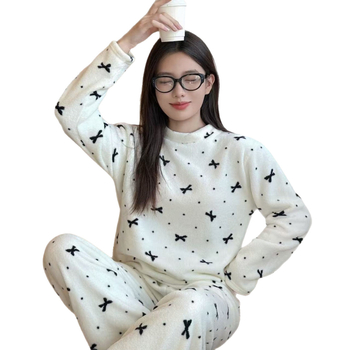 Ženski kućni komplet pidžama, okrugli izrez, dugi rukavi, poliester, 251-300 g/m², 90-95% poliester, jesen-zima