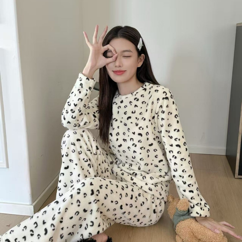 Ženski kućni komplet pidžama, okrugli izrez, dugi rukavi, poliester, 251-300 g/m², 90-95% poliester, jesen-zima